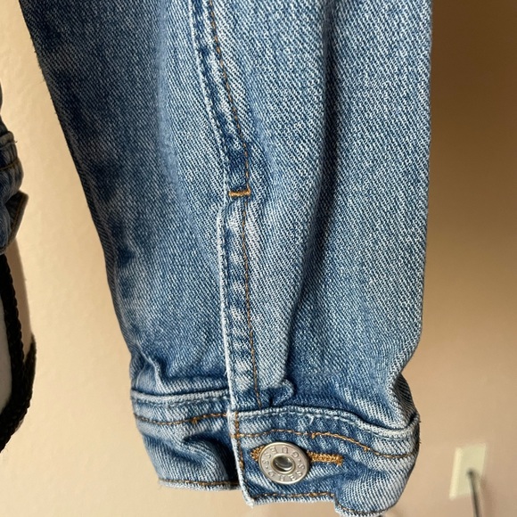 GUESS Denim Jacket Blue Girls 14, Fits Adult XS - Picture 8 of 13